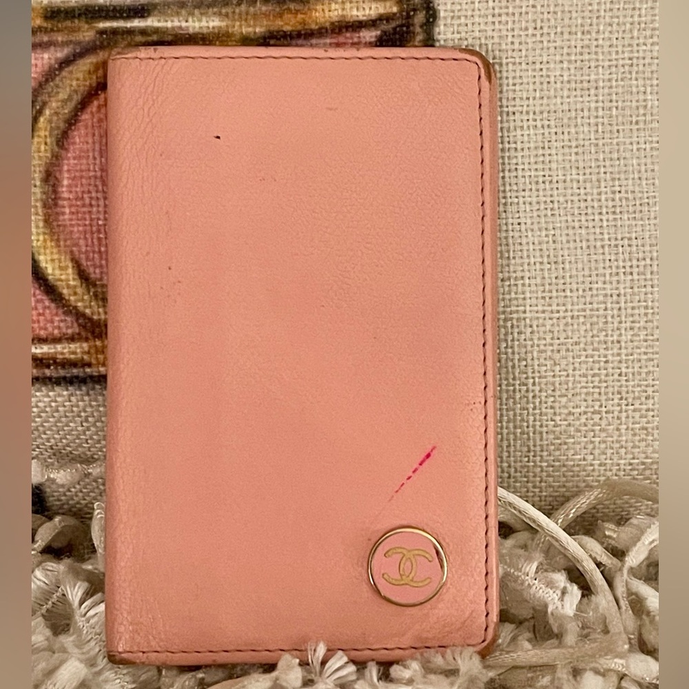 CHANEL Pink Leather Card Case🌸💯AuThEnTiC